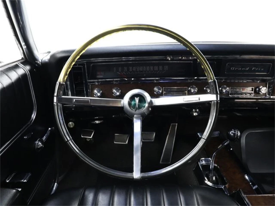 1967 Pontiac Grand Prix 1st Gen - Image 10 of 31