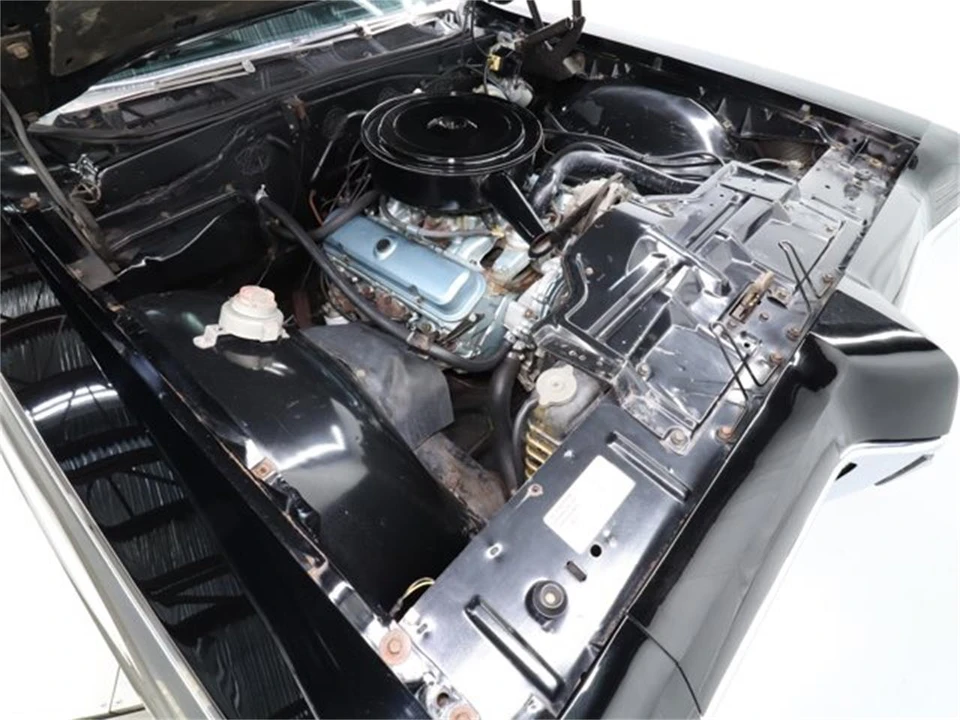 1967 Pontiac Grand Prix 1st Gen - Image 22 of 31