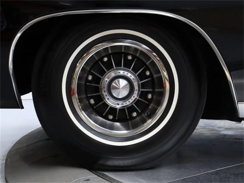 1967 Pontiac Grand Prix 1st Gen - Image 27 of 31