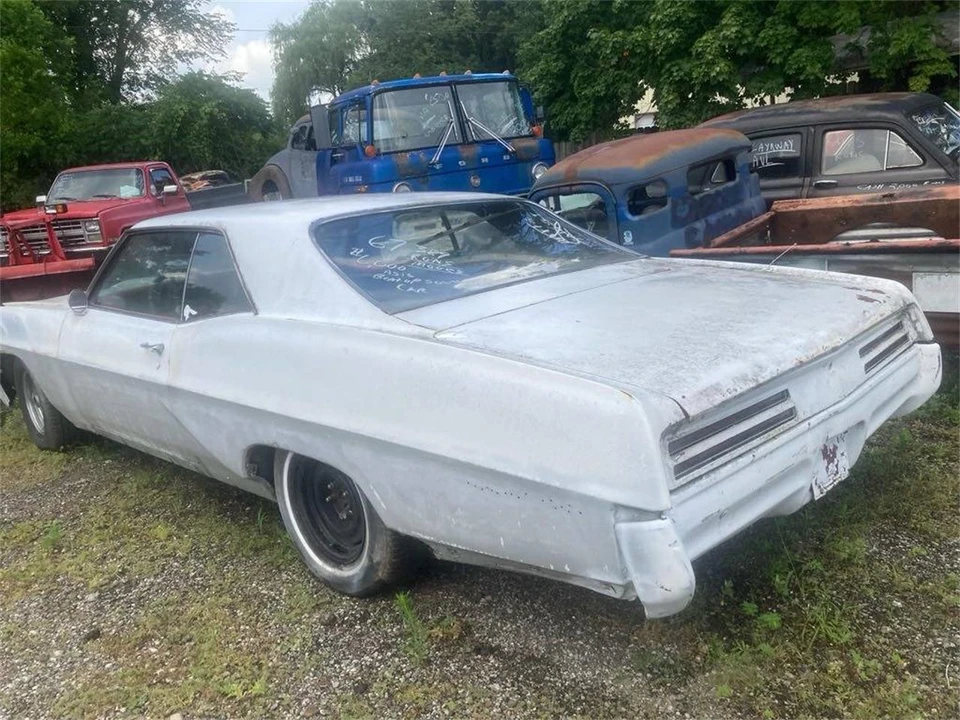 1967 Pontiac Grand Prix 1st Gen - Image 2 of 5