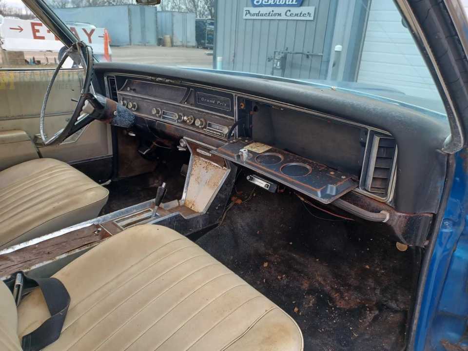 1967 Pontiac Grand Prix 1st Gen - Image 15 of 20