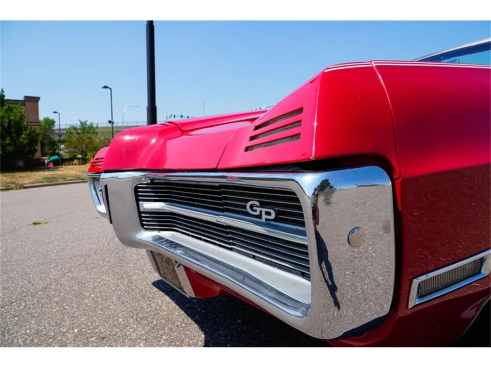 1967 Pontiac Grand Prix 1st Gen - Image 27 of 31