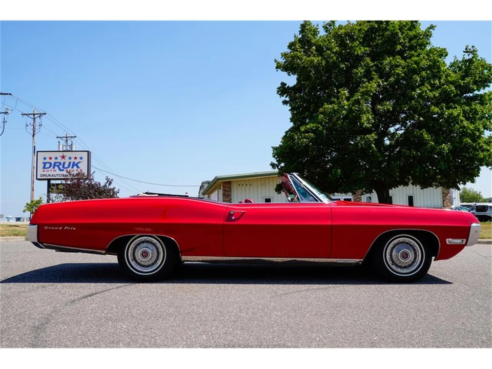 1967 Pontiac Grand Prix 1st Gen - Image 2 of 31