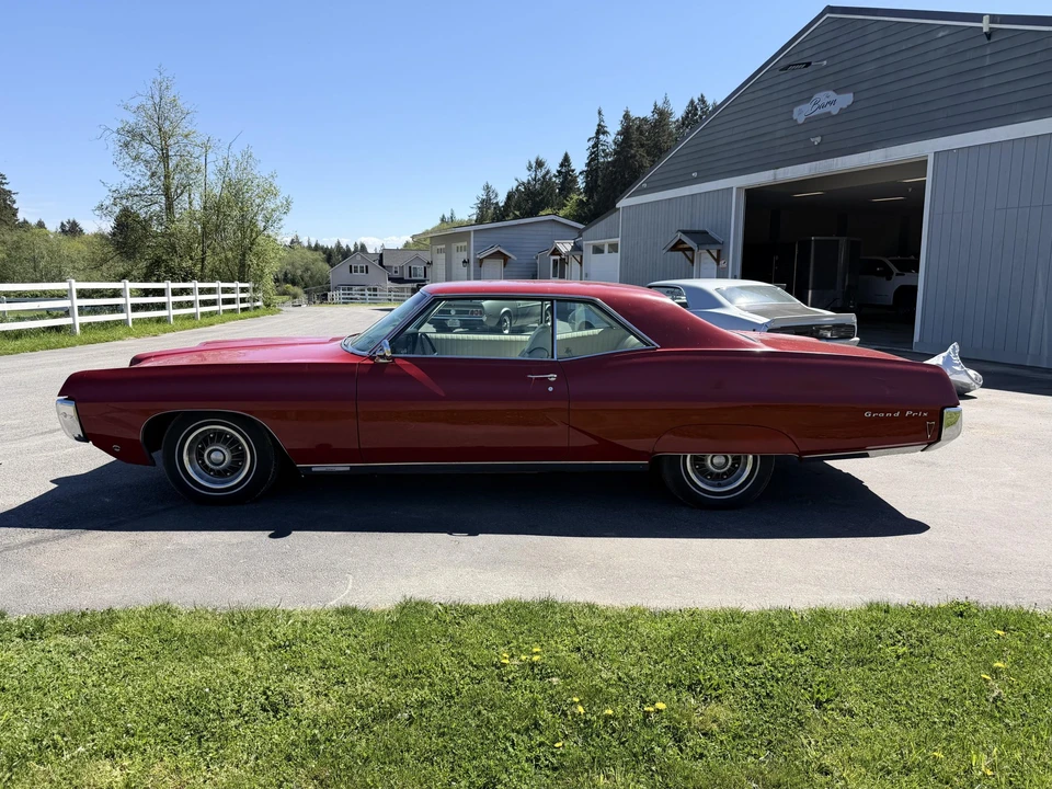 1967 Pontiac Grand Prix 1st Gen - Image 19 of 31