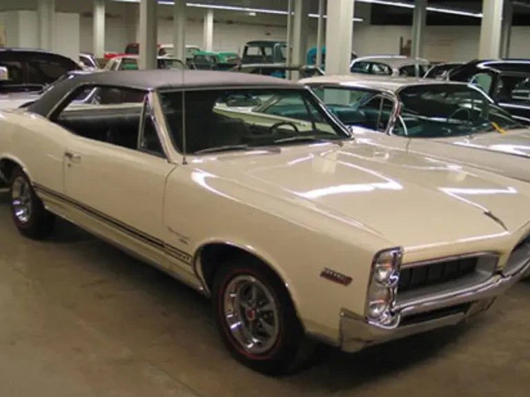 1967 Pontiac Tempest - Image 8 of 8