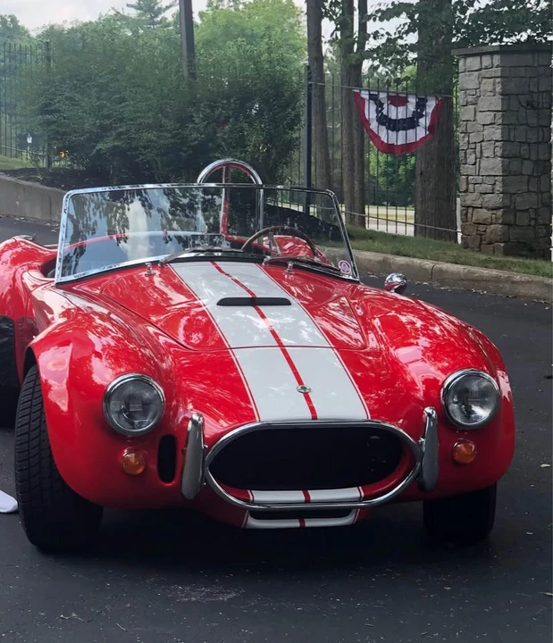 1967 Shelby Cobra 427 - Image 2 of 10