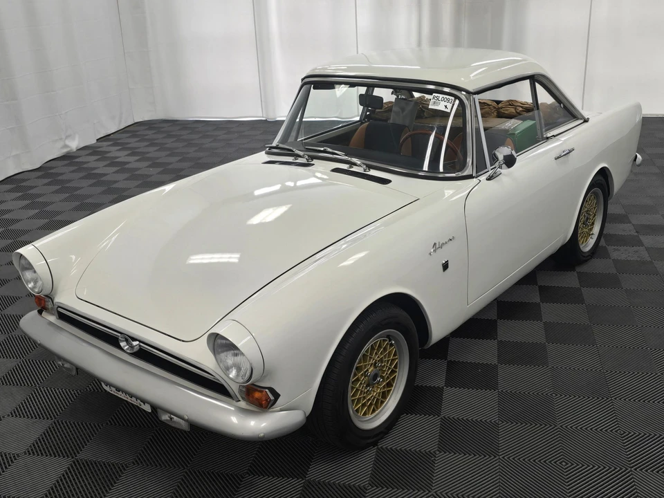 1967 Sunbeam Alpine Series V - Image 2 of 31