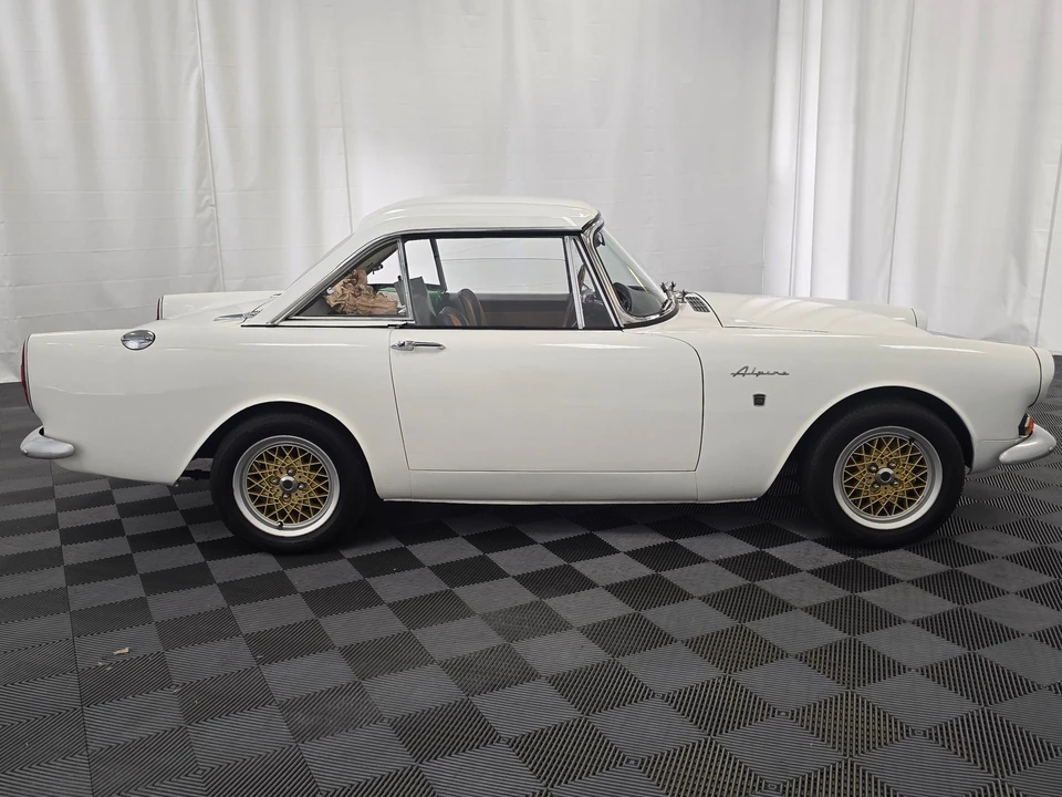 1967 Sunbeam Alpine Series V - Image 8 of 31