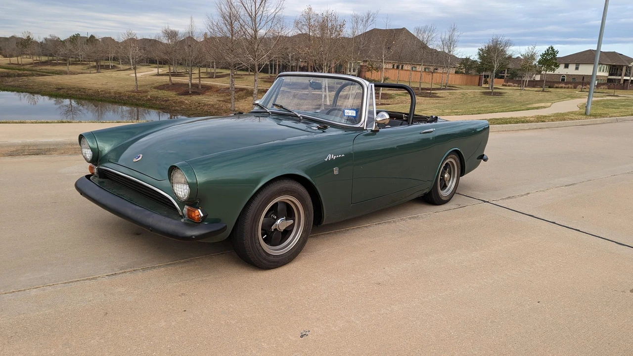 1967 Sunbeam Alpine Series V - Image 2 of 31