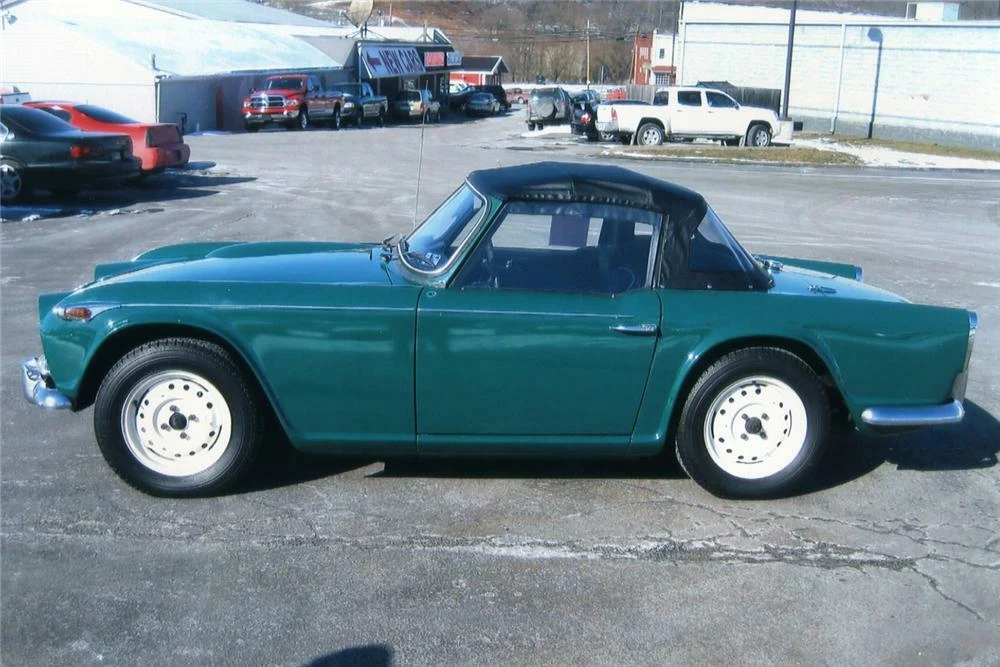 1967 Triumph TR4A - Image 2 of 5