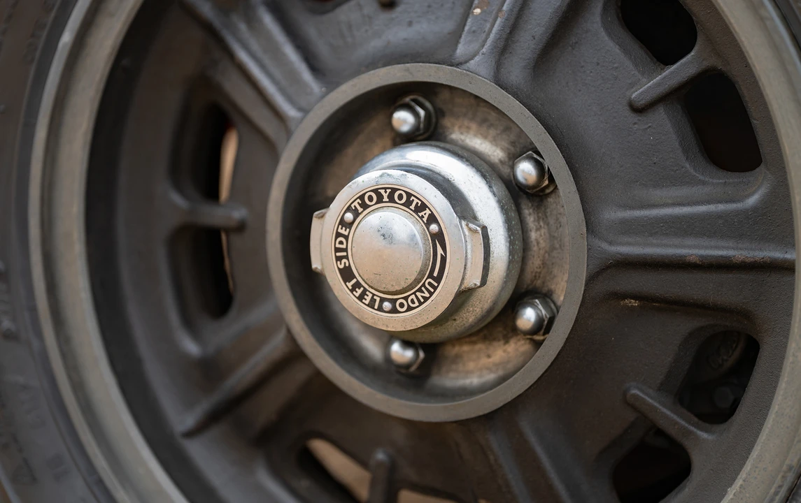 1967 Toyota 2000GT - Image 16 of 18