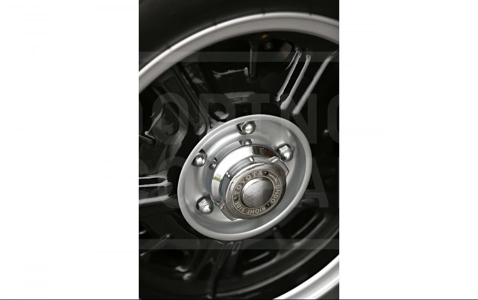 1967 Toyota 2000GT - Image 13 of 15