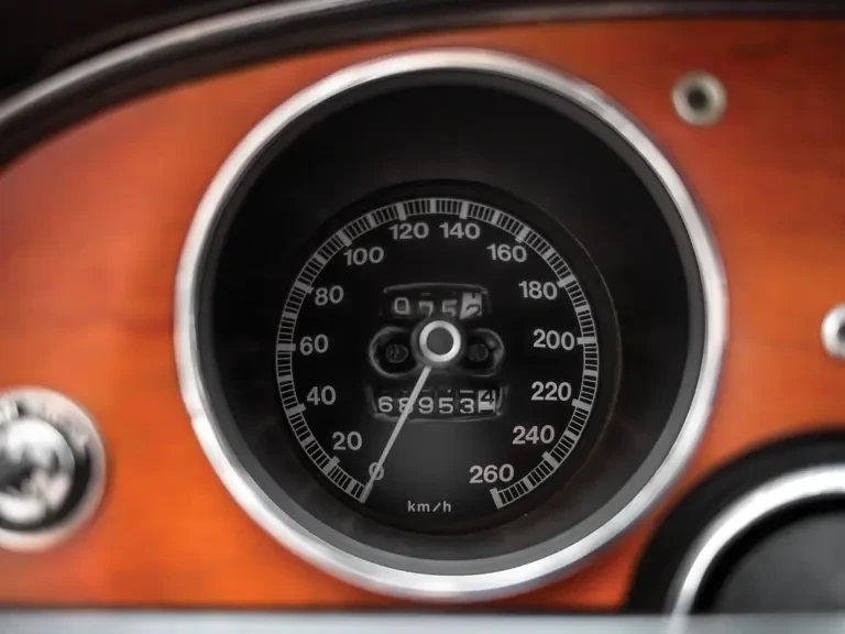 1967 Toyota 2000GT - Image 17 of 27