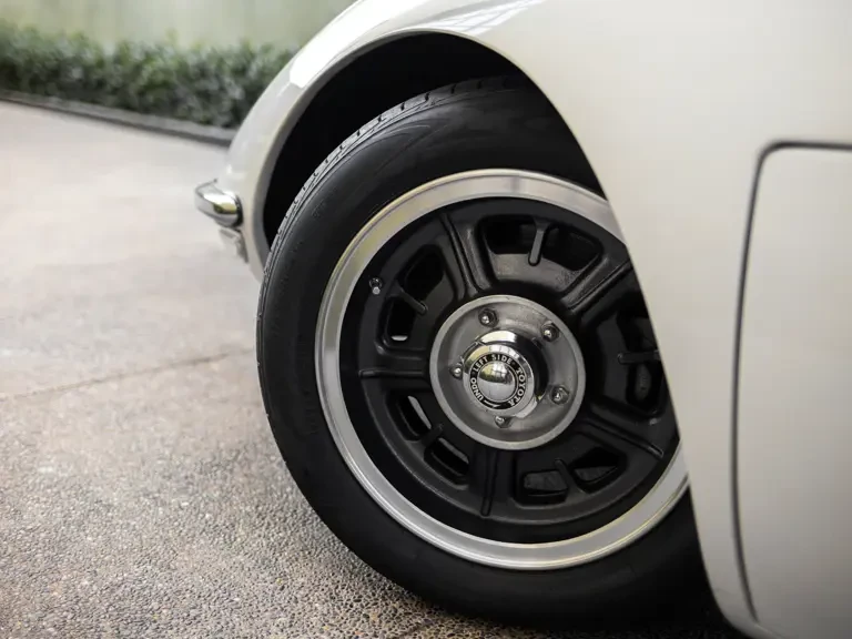 1967 Toyota 2000GT - Image 8 of 27
