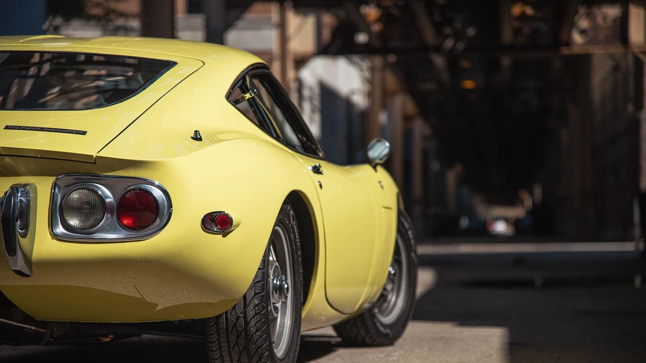 1967 Toyota 2000GT - Image 6 of 31
