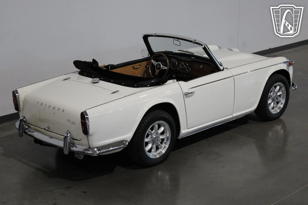 1967 Triumph TR4A - Image 9 of 12