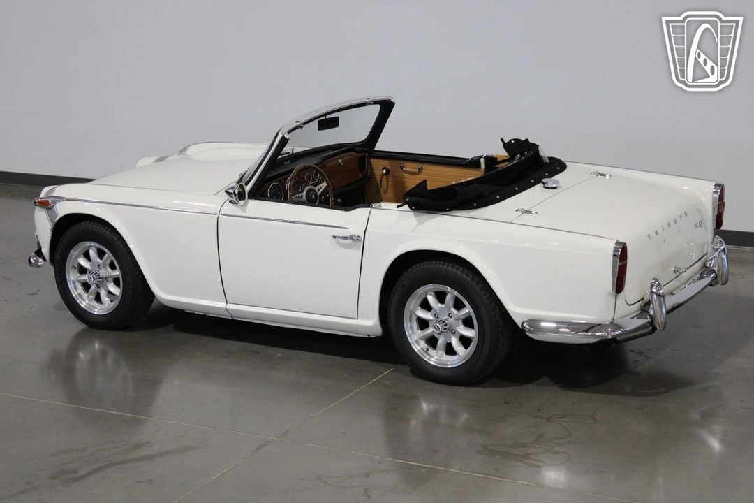 1967 Triumph TR4A - Image 11 of 12