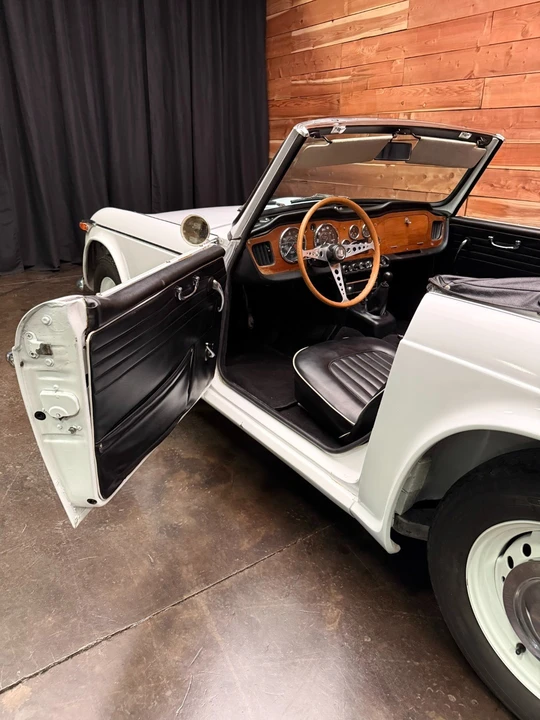 1967 Triumph TR4A - Image 17 of 30