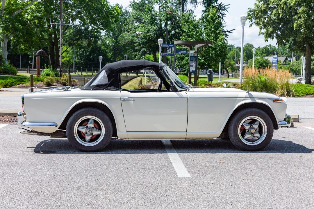 1967 Triumph TR4A - Image 15 of 31