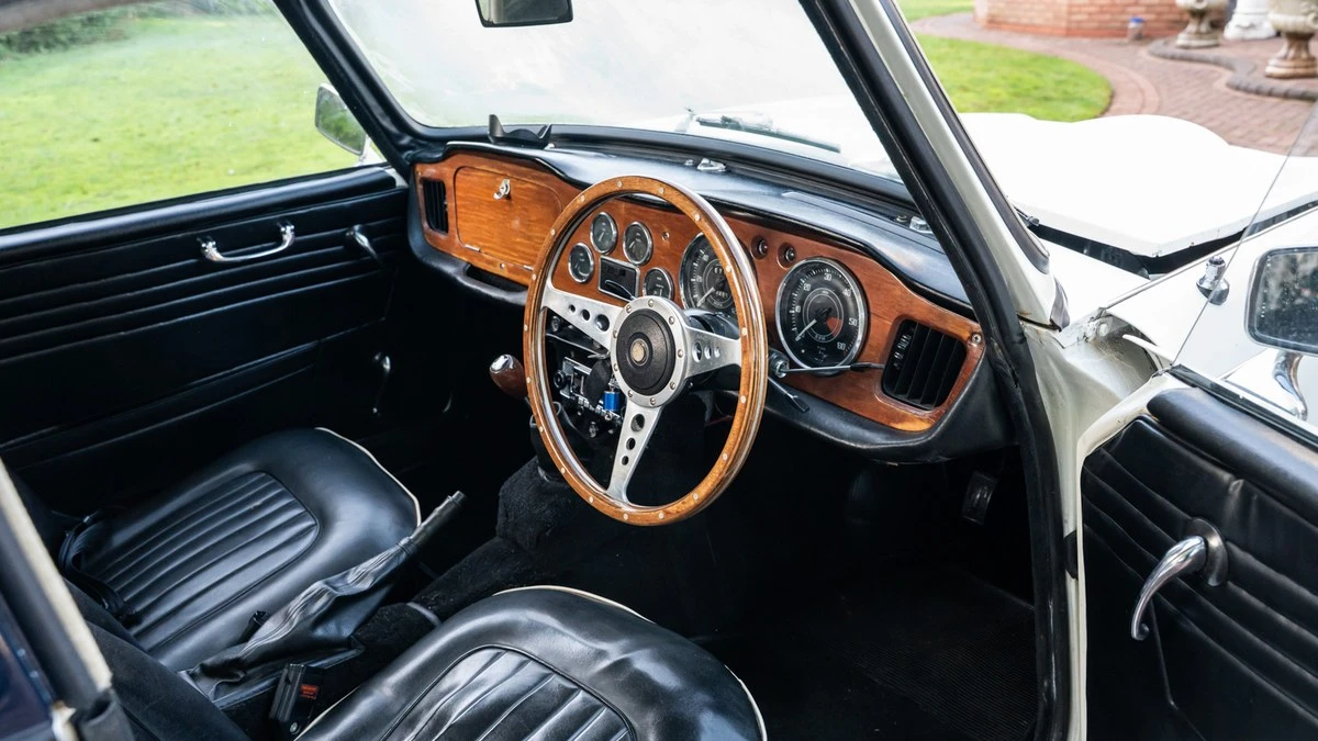 1972 Triumph TR4A - Image 15 of 30