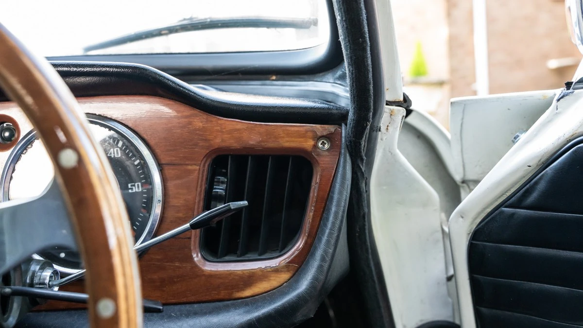 1972 Triumph TR4A - Image 27 of 30
