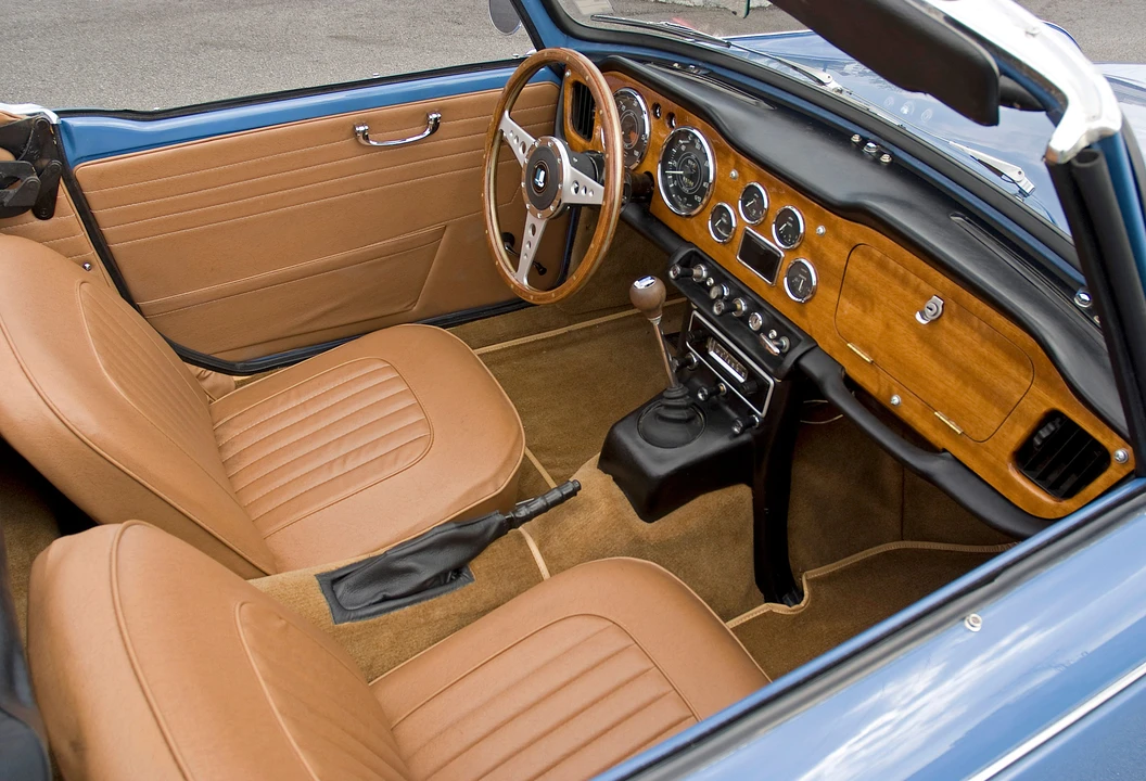 1967 Triumph TR4A - Image 2 of 3