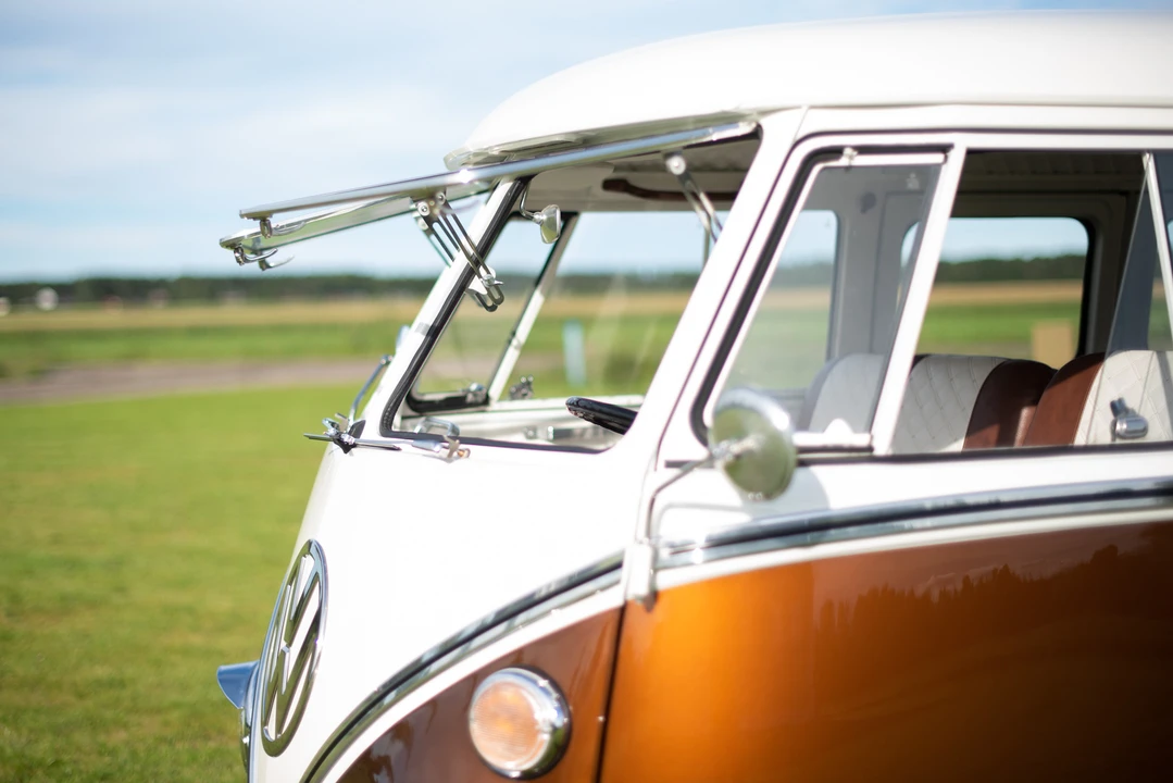 1967 Volkswagen Split-Window Camper - Image 11 of 31
