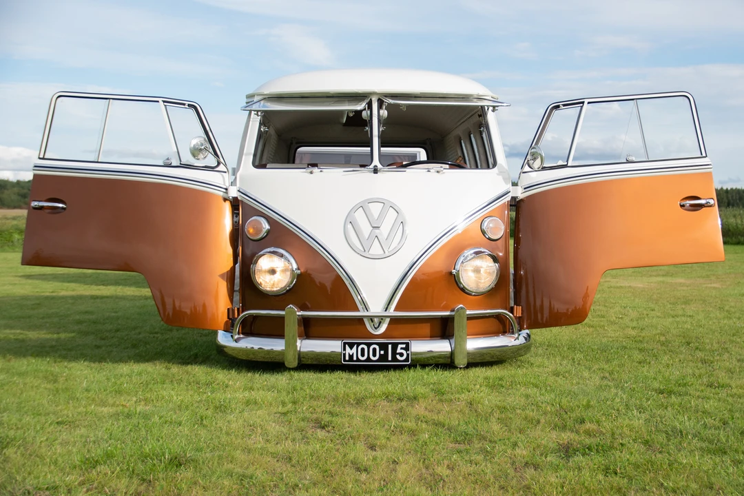 1967 Volkswagen Split-Window Camper - Image 13 of 31