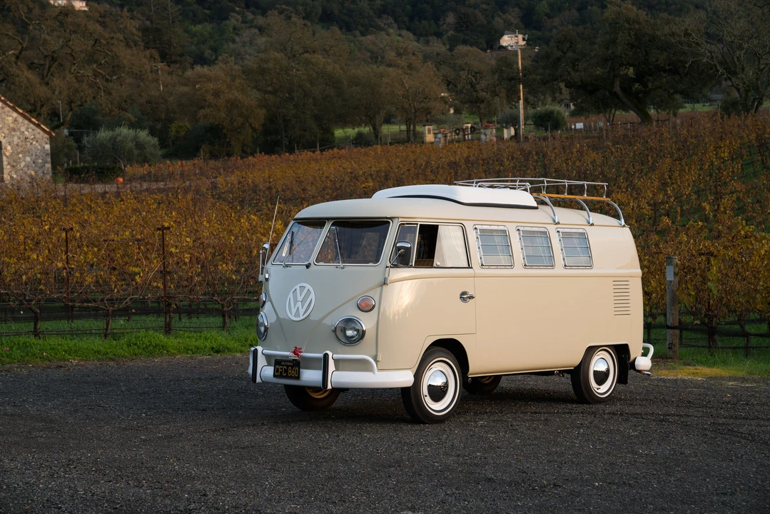 1967 Volkswagen Split-Window Camper - Image 10 of 31