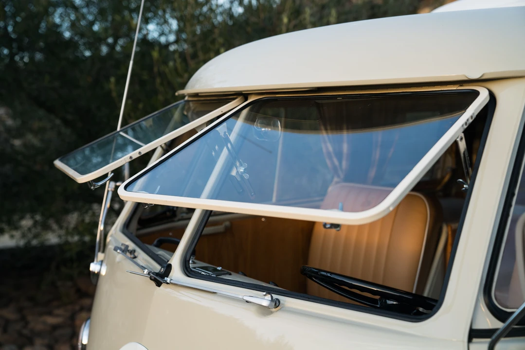 1967 Volkswagen Split-Window Camper - Image 16 of 31