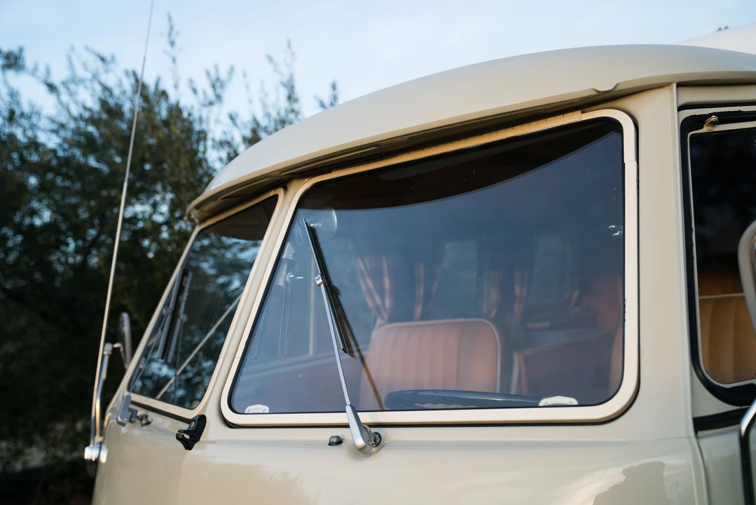 1967 Volkswagen Split-Window Camper - Image 18 of 31