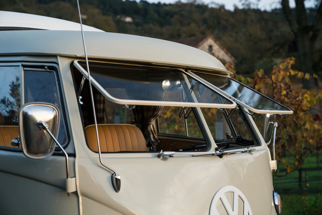 1967 Volkswagen Split-Window Camper - Image 15 of 31