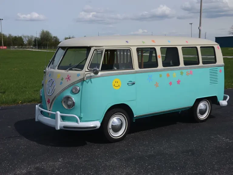 1967 Volkswagen Split-Window Bus - Image 2 of 2