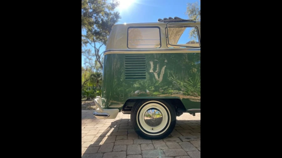 1967 Volkswagen Split-Window Bus - Image 10 of 31