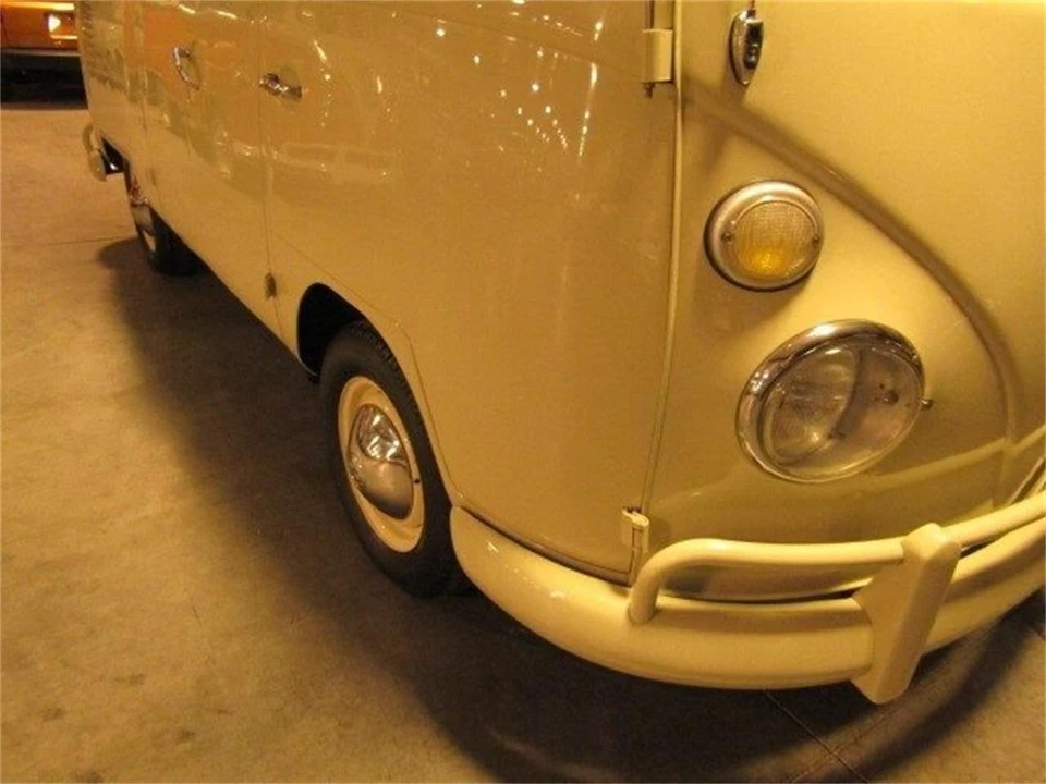 1967 Volkswagen Split-Window Bus - Image 29 of 31