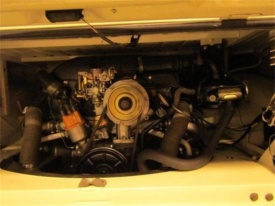 1967 Volkswagen Split-Window Bus - Image 24 of 31