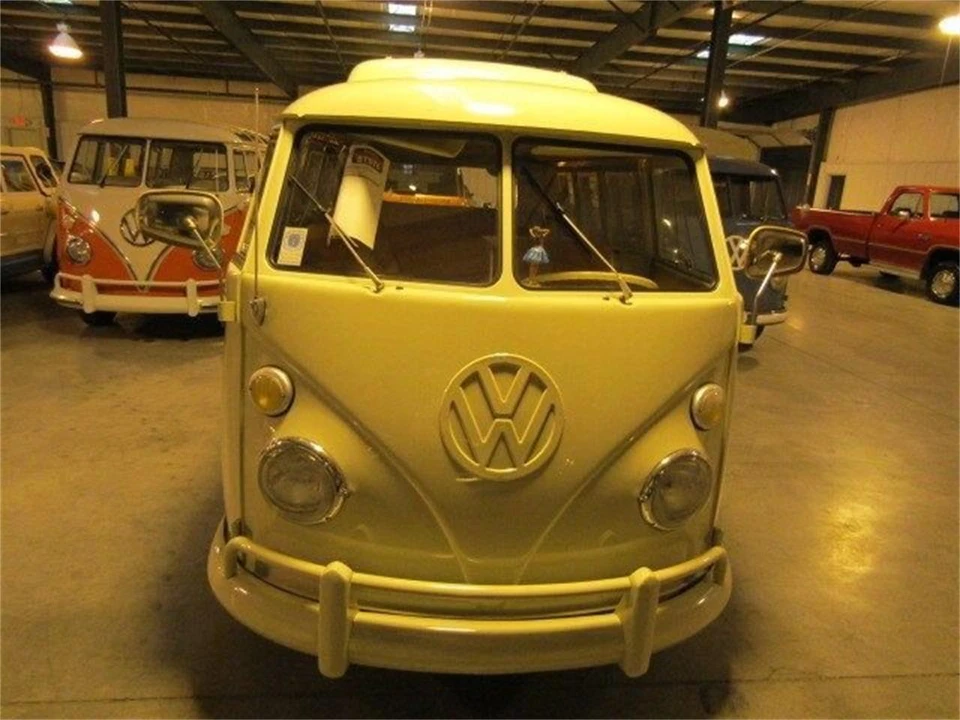 1967 Volkswagen Split-Window Bus - Image 2 of 31