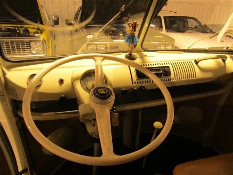 1967 Volkswagen Split-Window Bus - Image 16 of 31