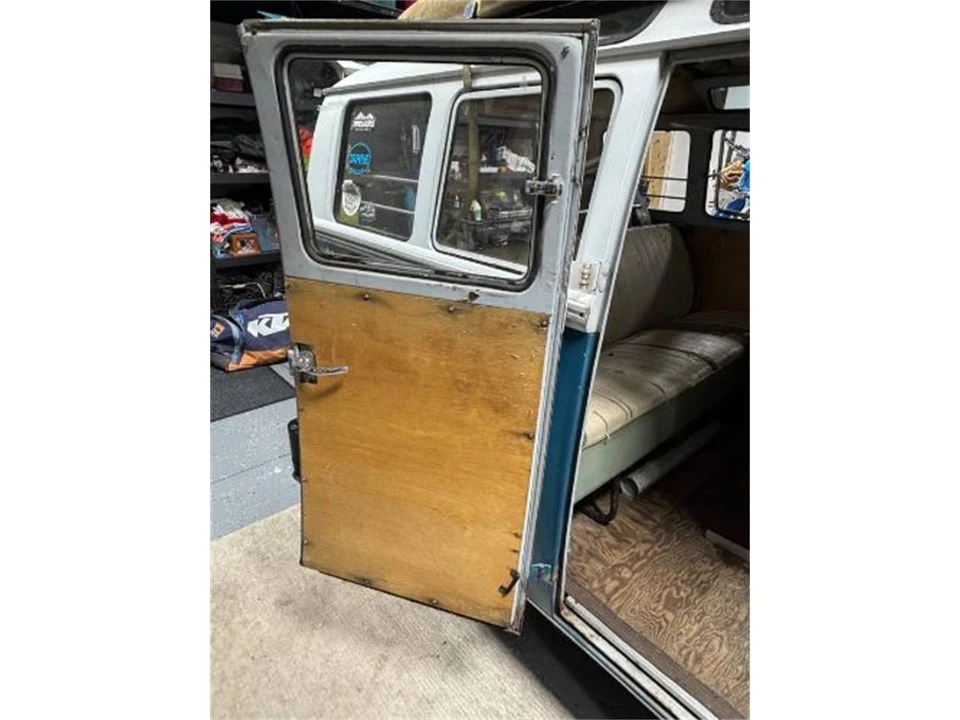 1967 Volkswagen Split-Window Bus - Image 3 of 21