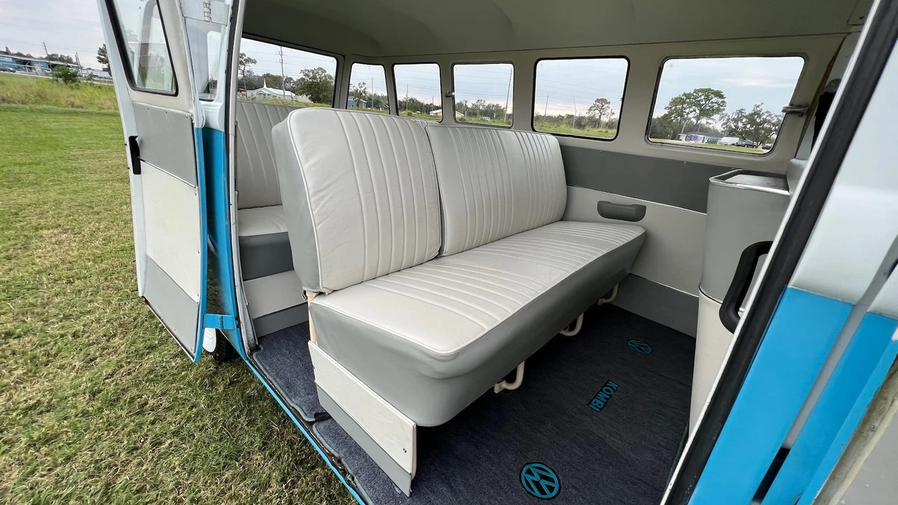 1967 Volkswagen Split-Window Bus - Image 7 of 14