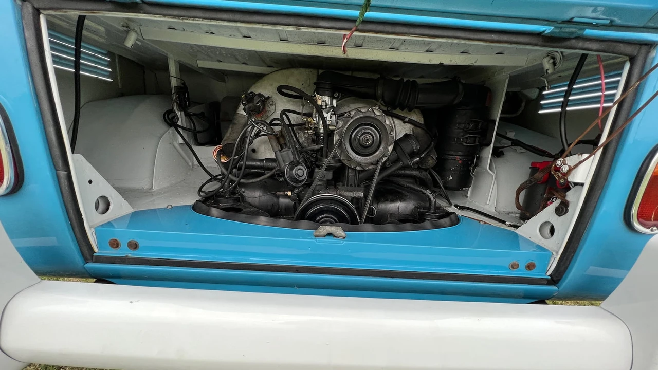 1967 Volkswagen Split-Window Bus - Image 9 of 14