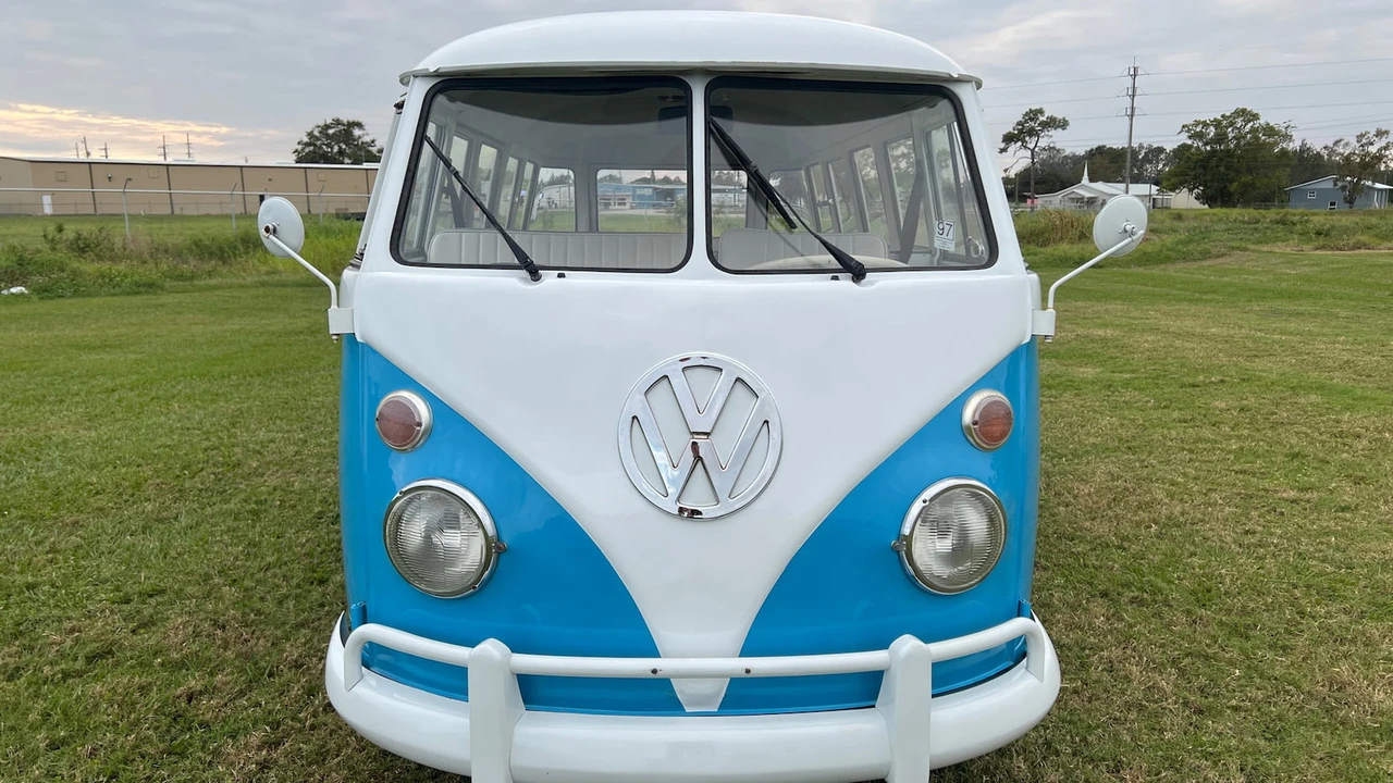 1967 Volkswagen Split-Window Bus - Image 13 of 14