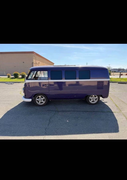 1967 Volkswagen Split-Window Bus - Image 5 of 12
