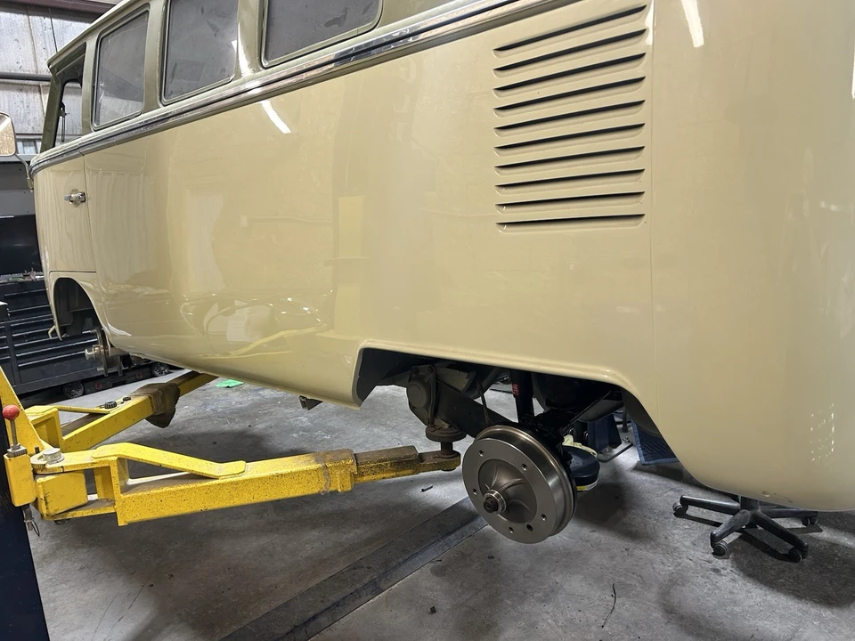 1967 Volkswagen Split-Window Bus - Image 3 of 15