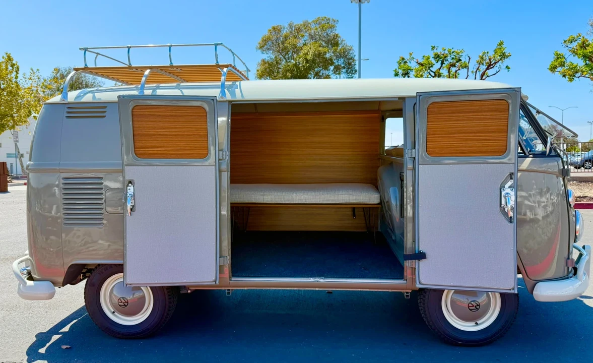 1967 Volkswagen Split-Window Bus - Image 4 of 21