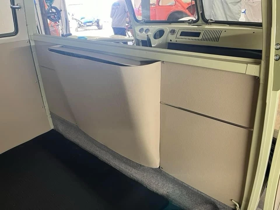 1967 Volkswagen Split-Window Bus - Image 10 of 15