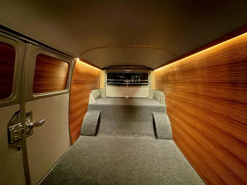 1967 Volkswagen Split-Window Bus - Image 20 of 21