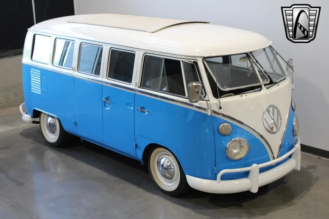 1967 Volkswagen Bay-Window Bus - Image 10 of 12