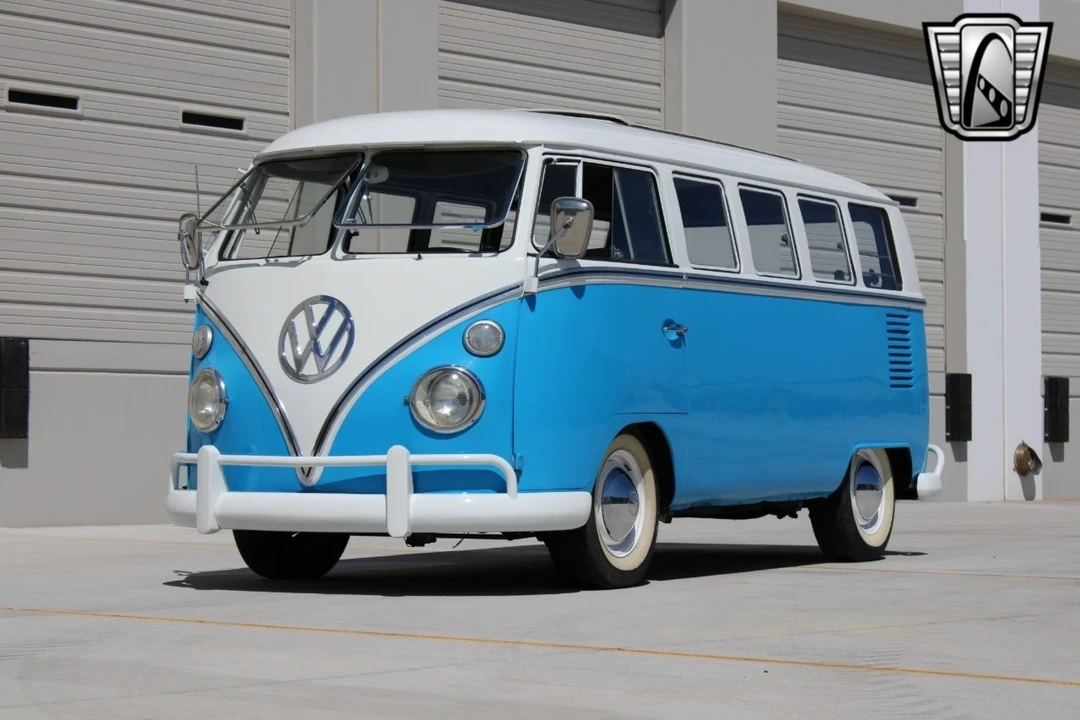 1967 Volkswagen Bay-Window Bus - Image 8 of 12