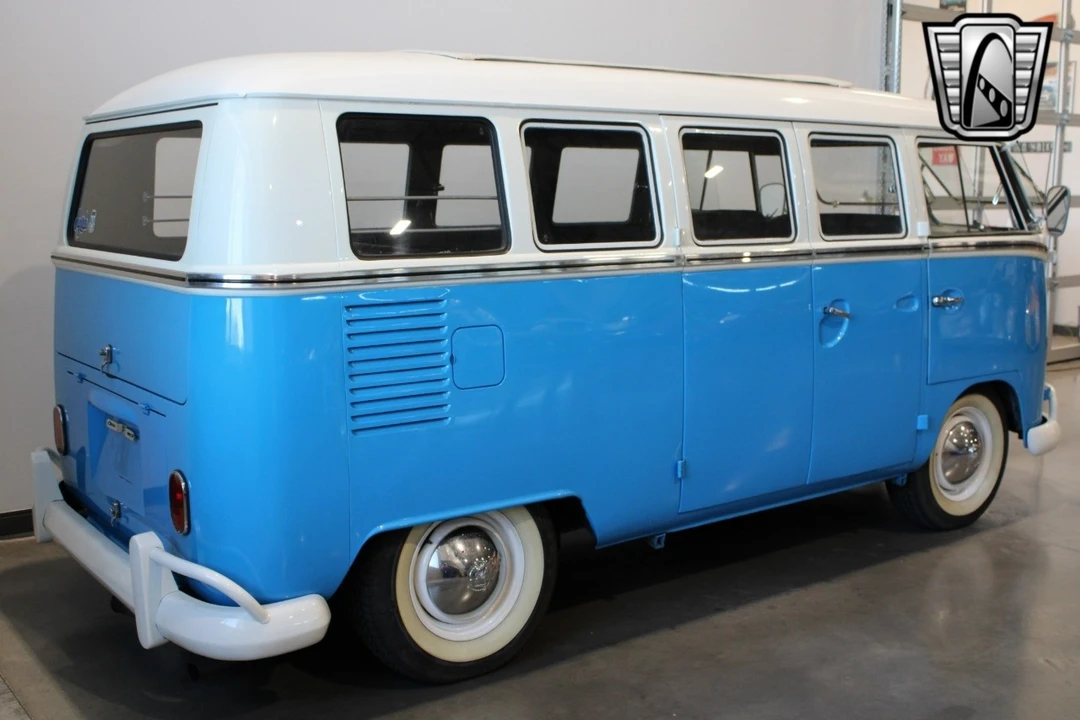 1967 Volkswagen Bay-Window Bus - Image 17 of 21